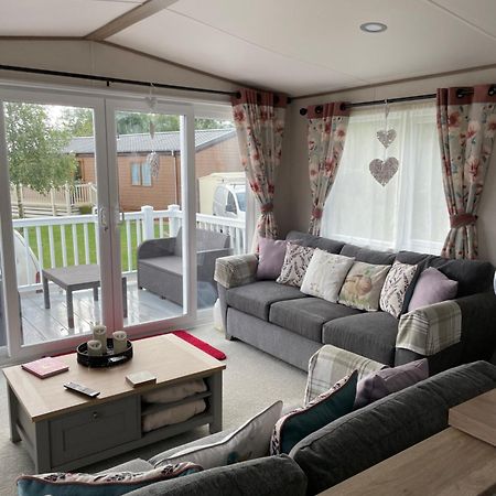 Ellis Retreats At Tattershall Lakes Lincoln Bagian luar foto